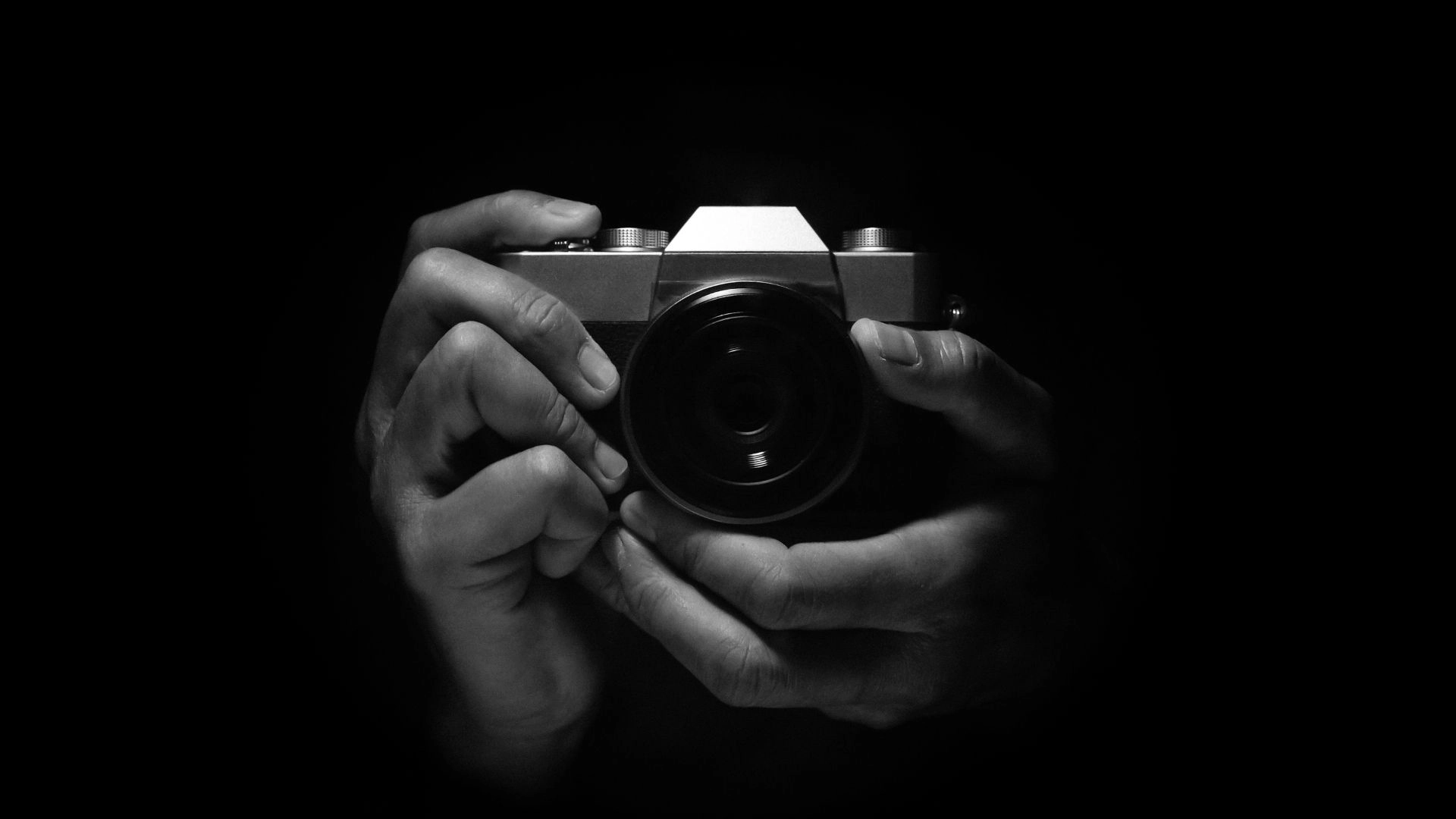Camera for Night Photography Featured Image